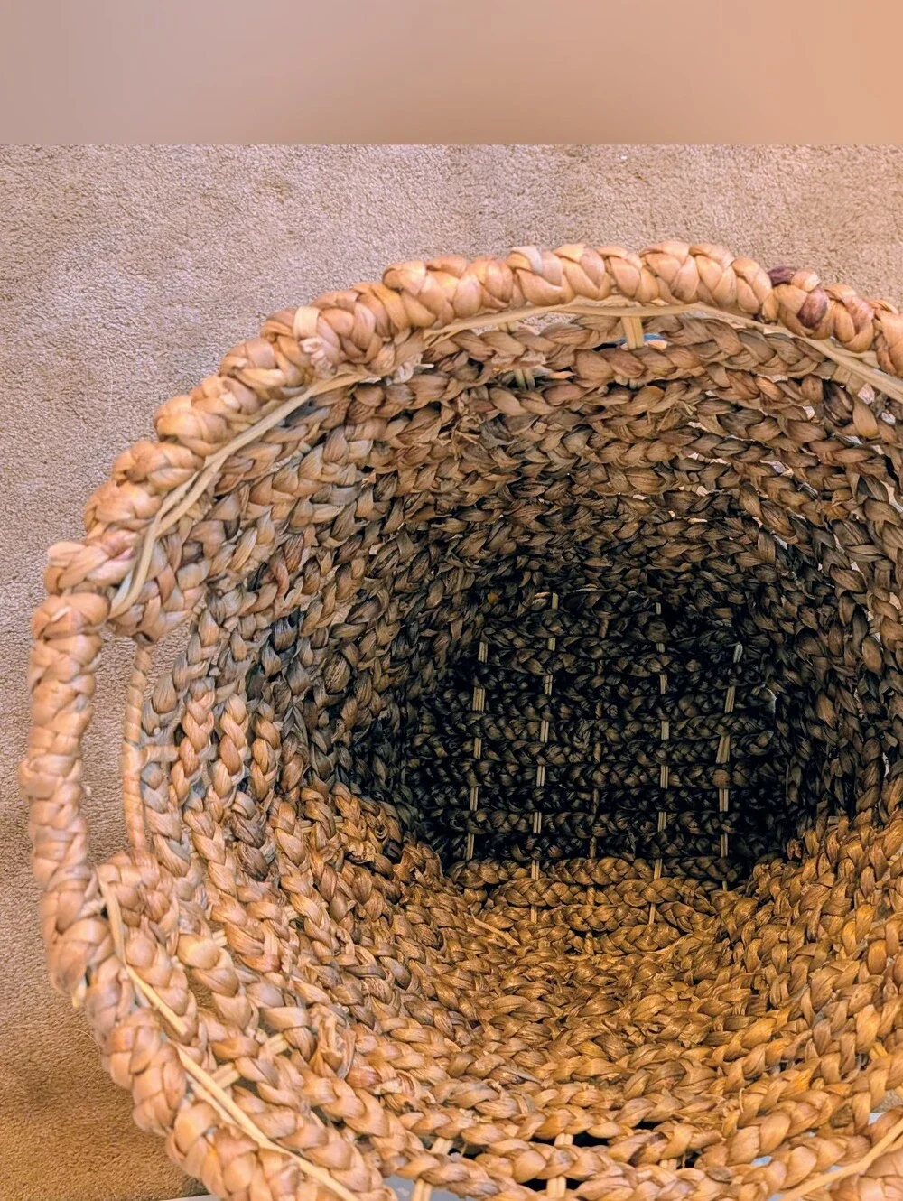 Storage Basket Chunky Thick Braid Texture Built-In Handles Hand-Woven